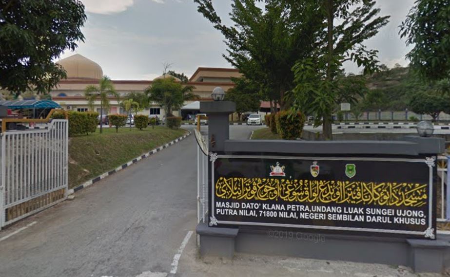 Masjid Dato' Klana Petra Undang Luak Sg. Ujong Nilai
